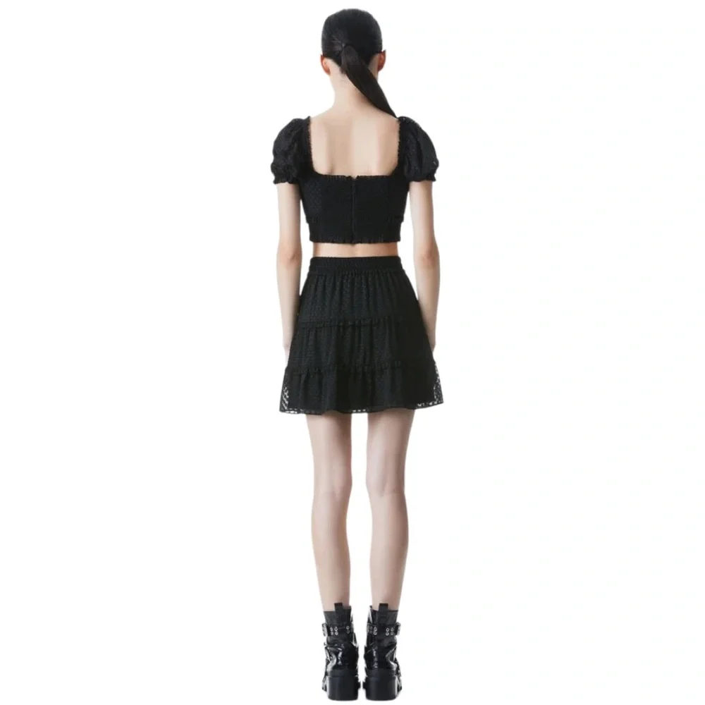 Alice + Olivia Rianna Puff Sleeve Smocked Crop Top in Black (L)